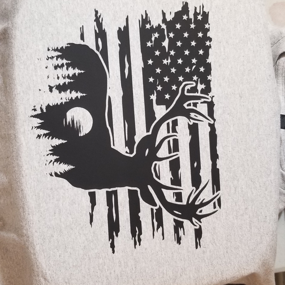 Gray Short Sleeve Tee with Black Deer and Flag Design